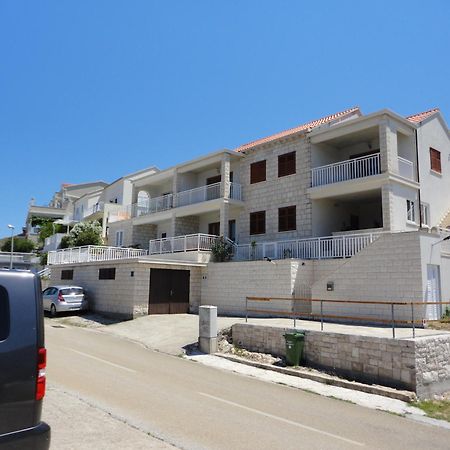 Račišće Apartments Aferdita מראה חיצוני תמונה