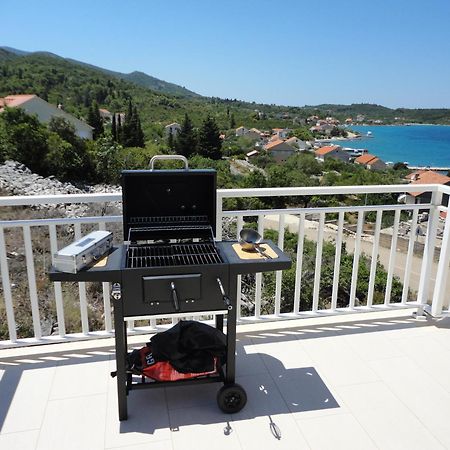 Račišće Apartments Aferdita מראה חיצוני תמונה