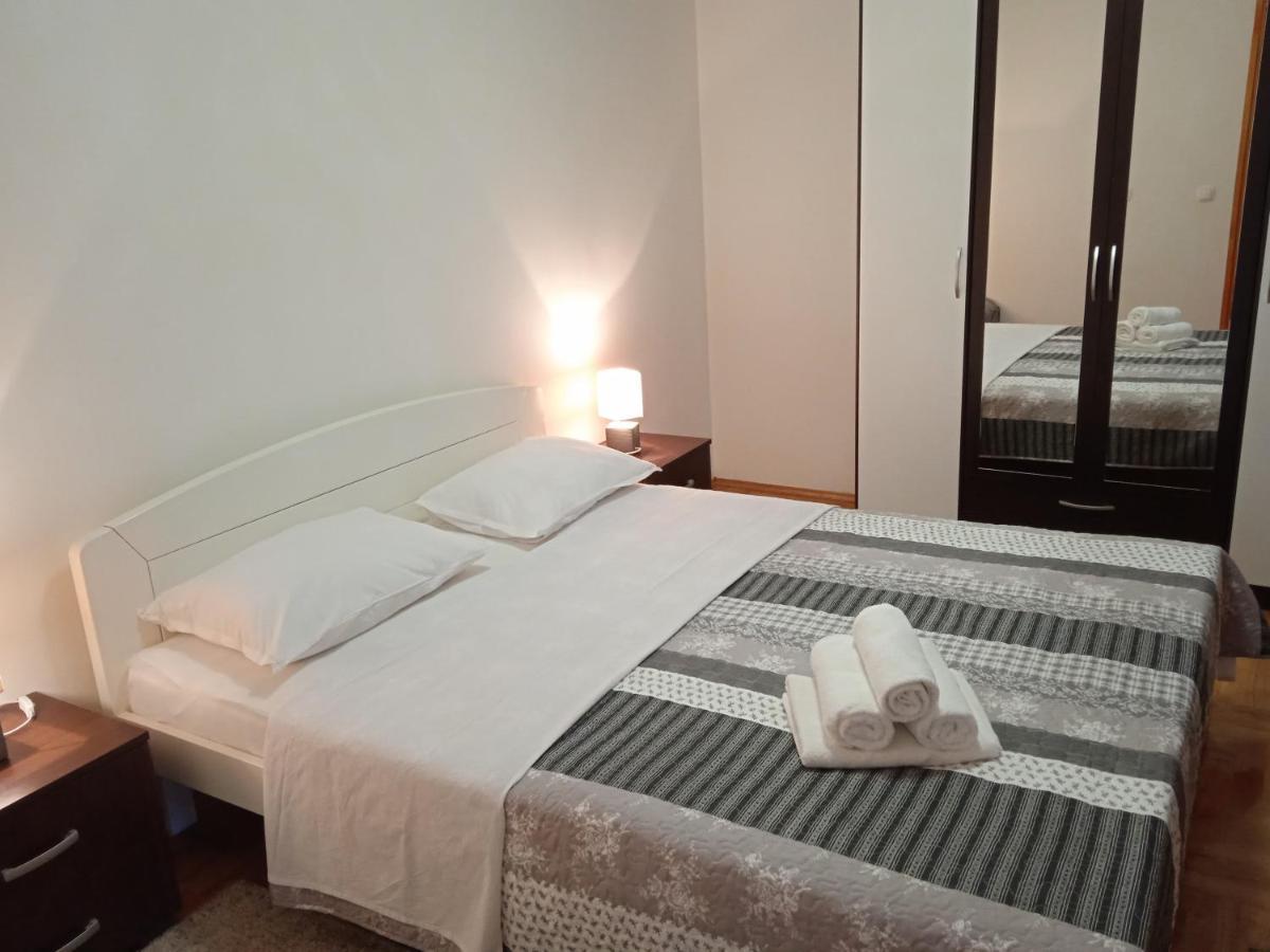 Račišće Apartments Aferdita מראה חיצוני תמונה
